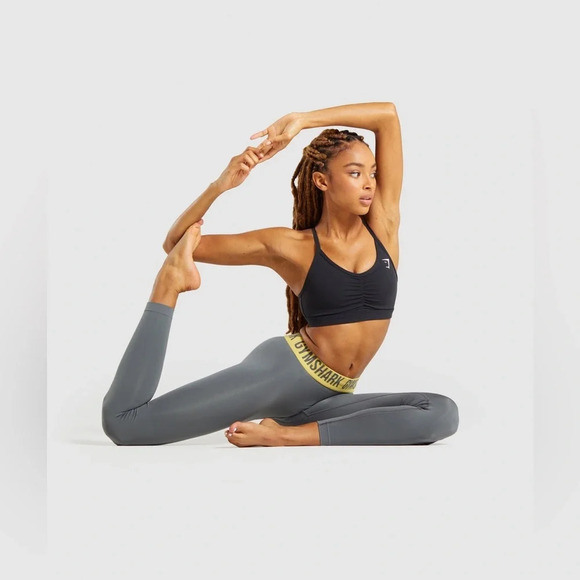 Gym Shark Fit Seamless Leggings - Grey w Black Waist Band -  Size Medium - Picture 4 of 11